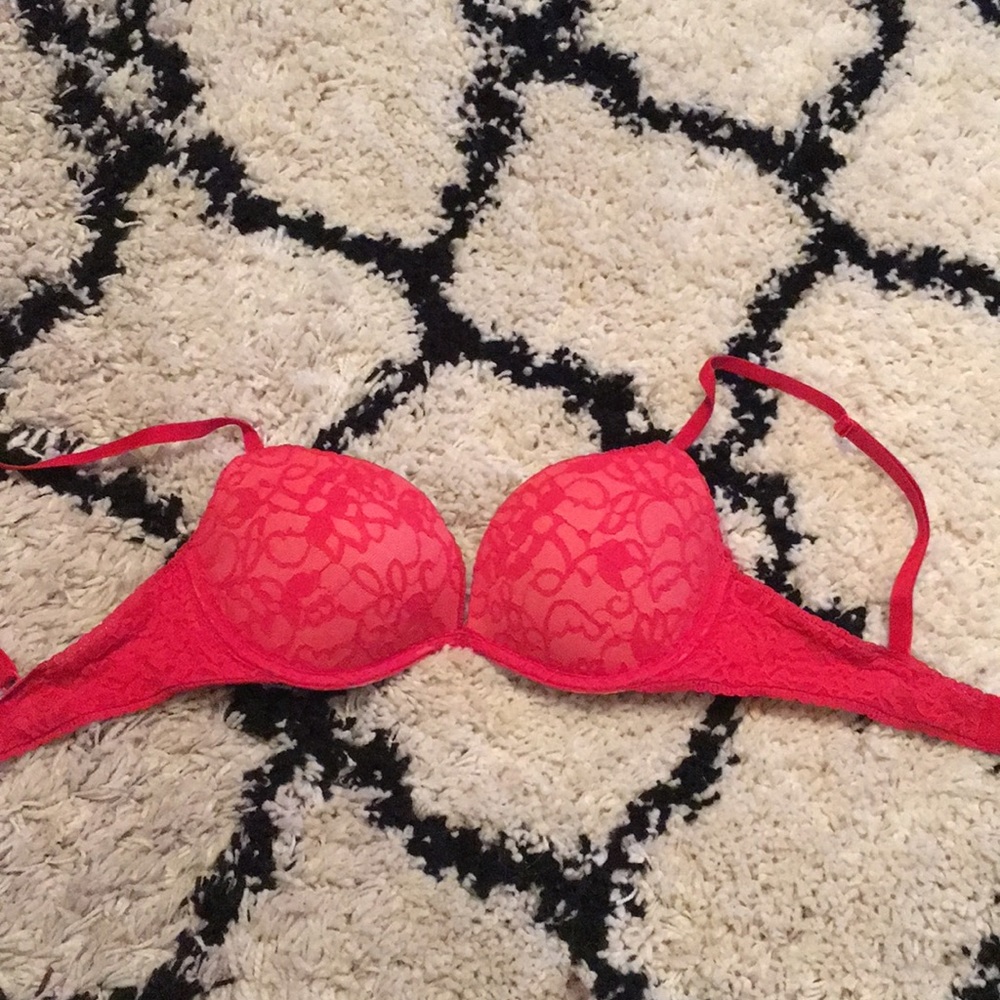 Sexy little things VS push up bra